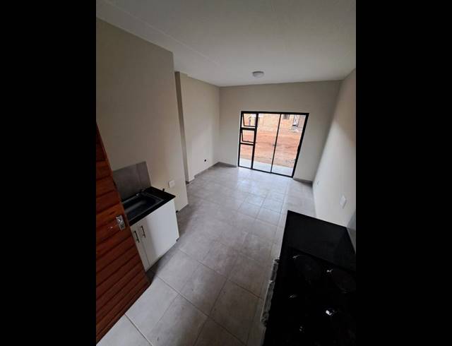 2 BEDROOM PROPERTY TO RENT IN KATLEHONG SOUTH